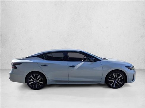 Used 2023 Nissan Maxima SV w/ Floor Mat Group image 4