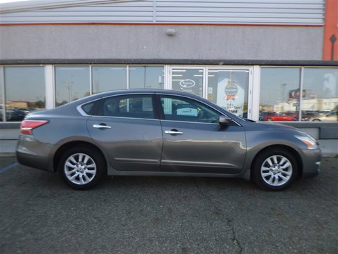Used 2015 Nissan Altima 2.5 S w/ Power Driver Seat Package image 4