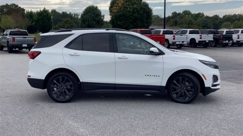 Certified 2022 Chevrolet Equinox RS w/ RS Leather Package image 9