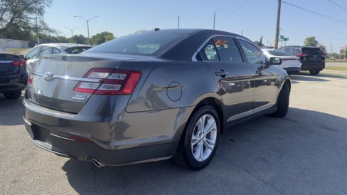 Used 2017 Ford Taurus SEL image 7