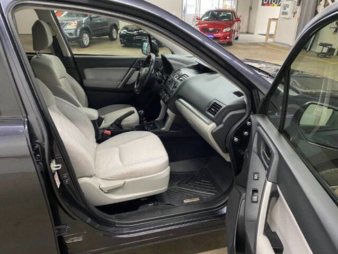 Used 2014 Subaru Forester 2.5i image 16