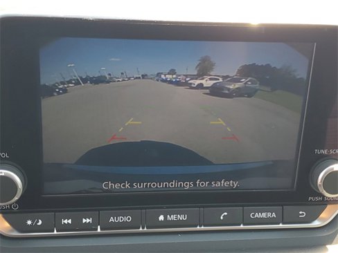 Used 2023 Nissan Rogue SV image 17