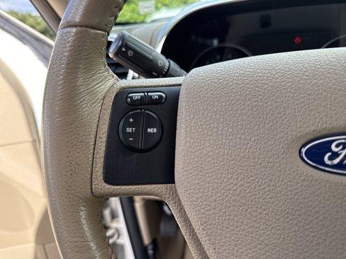 Used 2008 Ford Explorer XLT image 22