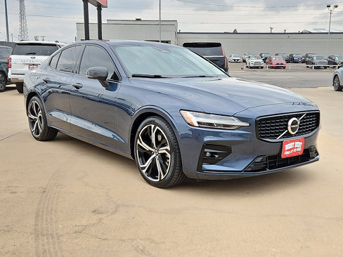 Used 2025 Volvo S60 B5 Core image 4