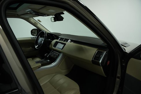 Used 2016 Land Rover Range Rover Sport HSE image 19
