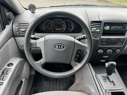 Used 2009 Kia Sorento LX image 18
