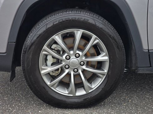 Used 2021 Jeep Cherokee Latitude Lux image 22