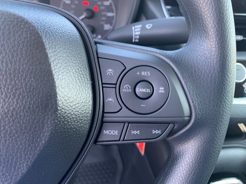 New 2025 Toyota Corolla LE image 27