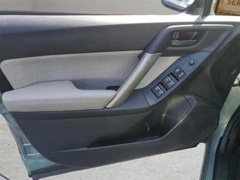 Used 2018 Subaru Forester 2.5i Premium image 14