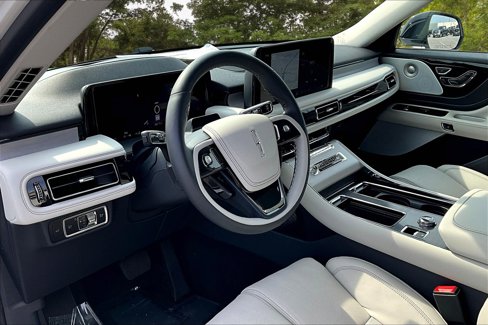 New 2025 Lincoln Aviator Reserve w/ Equipment Group 201A image 6