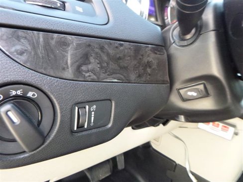 Used 2014 Dodge Grand Caravan SXT w/ Rear Park Assist Package image 19