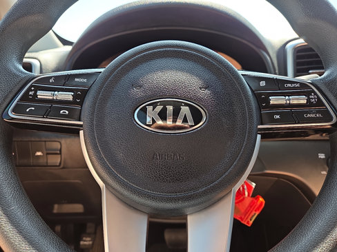 Used 2021 Kia Sportage LX image 16