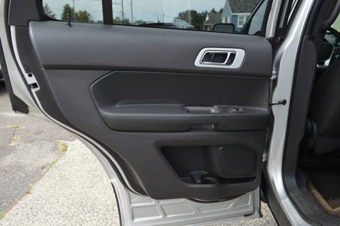 Used 2013 Ford Explorer XLT image 31