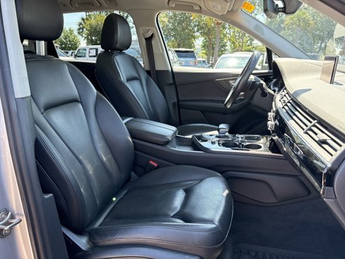Used 2019 Audi Q7 3.0T Prestige w/ Prestige Package image 33