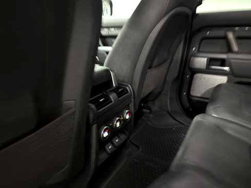 Used 2024 Land Rover Defender 130 X image 24