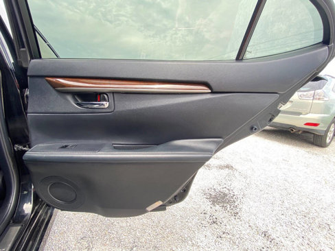 Used 2013 Lexus ES 350 image 29