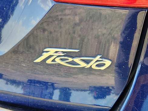 Used 2016 Ford Fiesta SE image 8