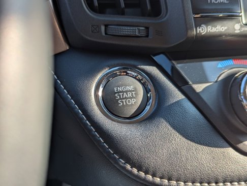 Used 2018 Toyota RAV4 XLE image 15