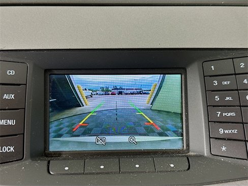 Used 2018 Ford Taurus SEL image 13