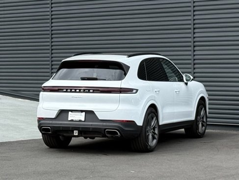 Certified 2024 Porsche Cayenne image 7