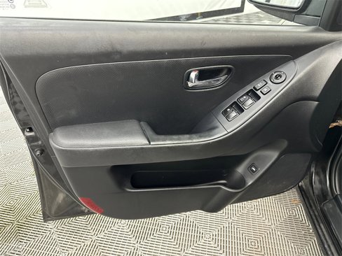 Used 2010 Hyundai Elantra SE image 10