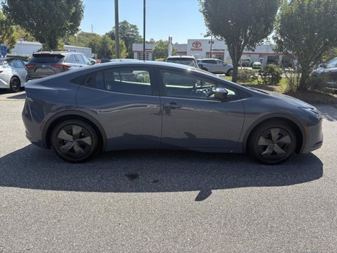 Used 2025 Toyota Prius LE image 8