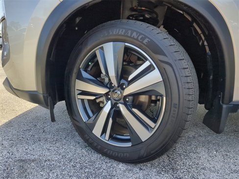 Used 2021 Nissan Rogue SL image 34