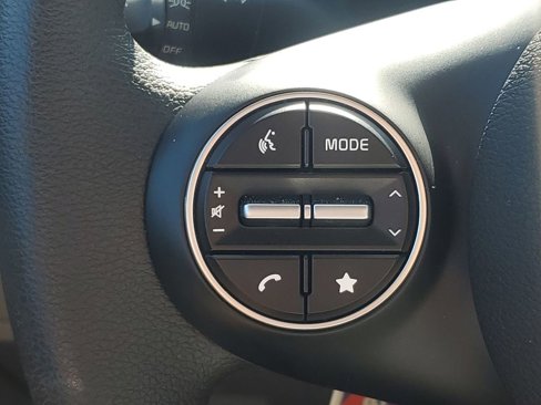 Used 2023 Kia Soul LX image 30