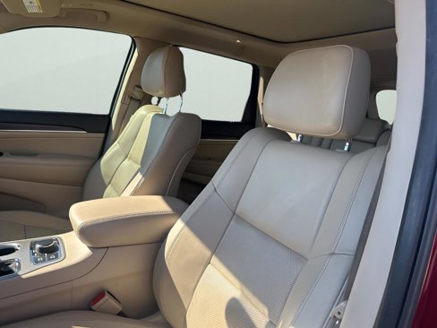 Certified 2020 Jeep Grand Cherokee Limited w/ Luxury Group II image 25
