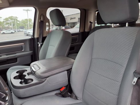 Certified 2020 RAM 1500 Classic SLT image 12