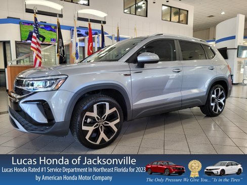 Used 2022 Volkswagen Taos SEL image 1