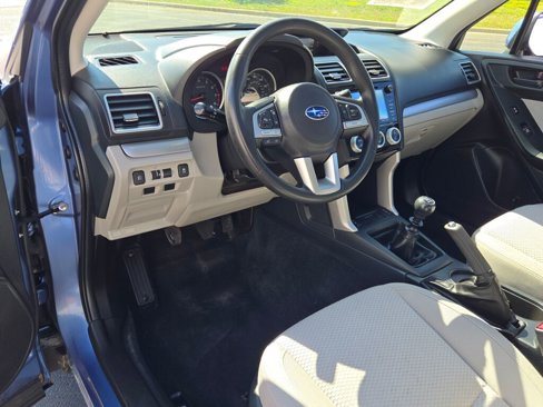 Used 2017 Subaru Forester 2.5i Premium image 19