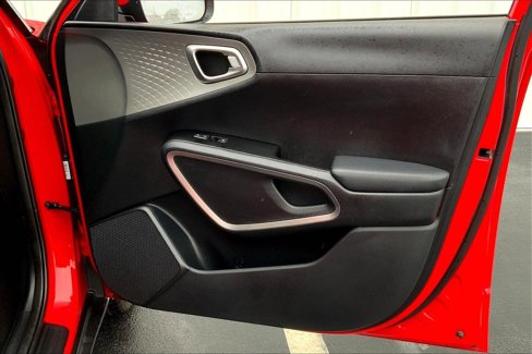 Used 2023 Kia Soul LX image 21