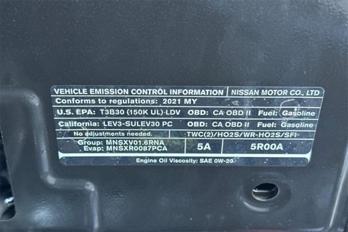 Used 2021 Nissan Versa SV image 32