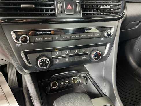 Used 2020 Kia Optima LX image 10