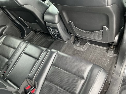 Used 2015 Jeep Grand Cherokee Overland w/ Advanced Technology Group image 32