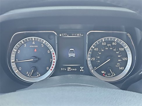Used 2017 Nissan Titan SV image 10