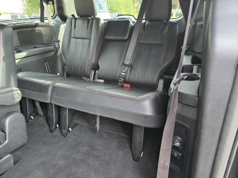 Used 2017 Dodge Grand Caravan GT image 29