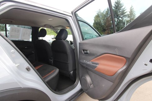 Used 2023 Nissan Kicks SR image 22