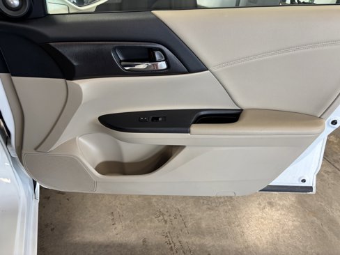 Used 2014 Honda Accord EX-L image 31