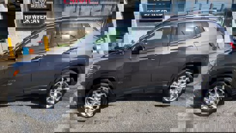 Used 2022 Jeep Compass Latitude image 35
