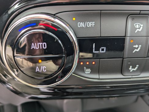 New 2025 Chevrolet Trax ACTIV w/ Sunroof Package image 22