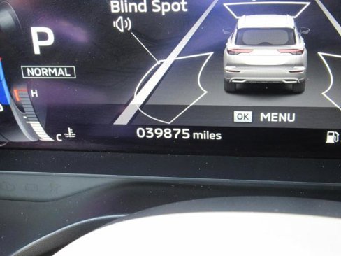 Used 2023 Mitsubishi Outlander SE image 36
