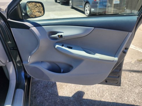 Used 2013 Toyota Corolla L image 13