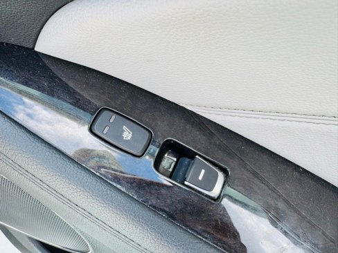 Used 2015 Kia Cadenza Limited image 13