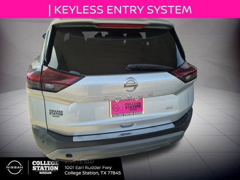 Used 2021 Nissan Rogue SV image 5