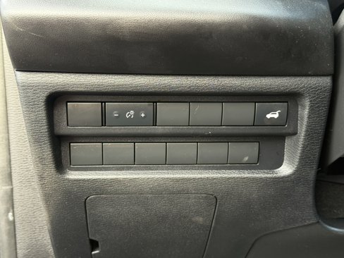 Used 2022 Mitsubishi Outlander SE image 23