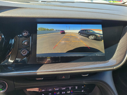 Used 2023 Buick Envision Preferred image 16