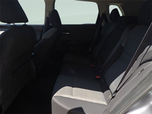 Used 2022 Nissan Rogue SV image 16