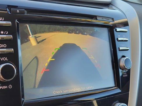 Used 2018 Nissan Murano S image 25